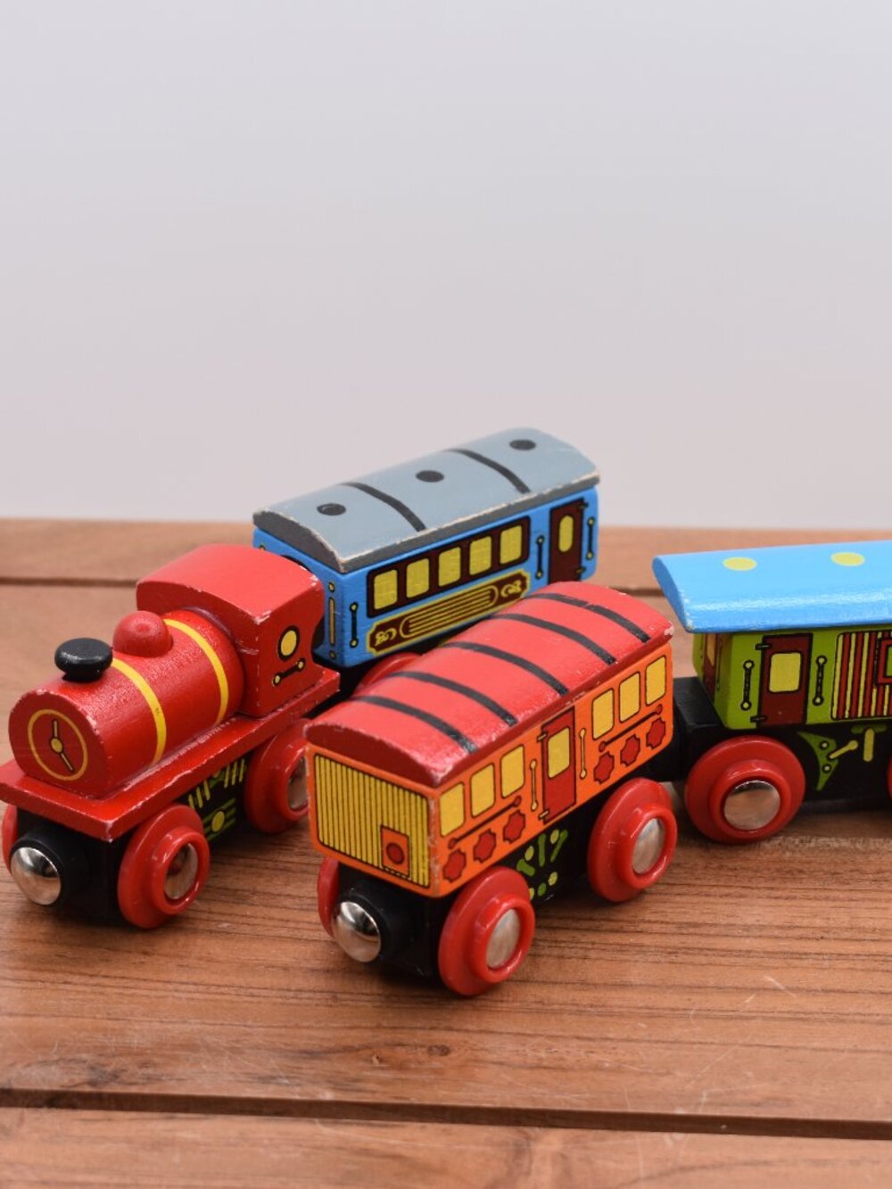 Bigjigs Rail Red Engine Train & 3 distinct Carriages Wooden Stripped Detailing